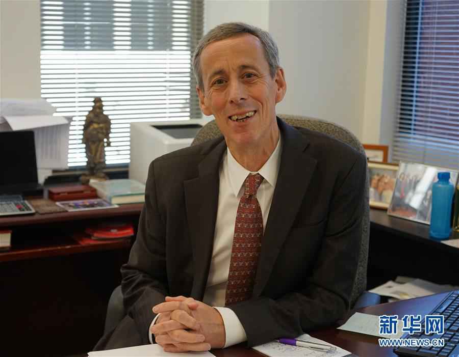 美中贸易全国委员会会长艾伦:须用长远眼光看